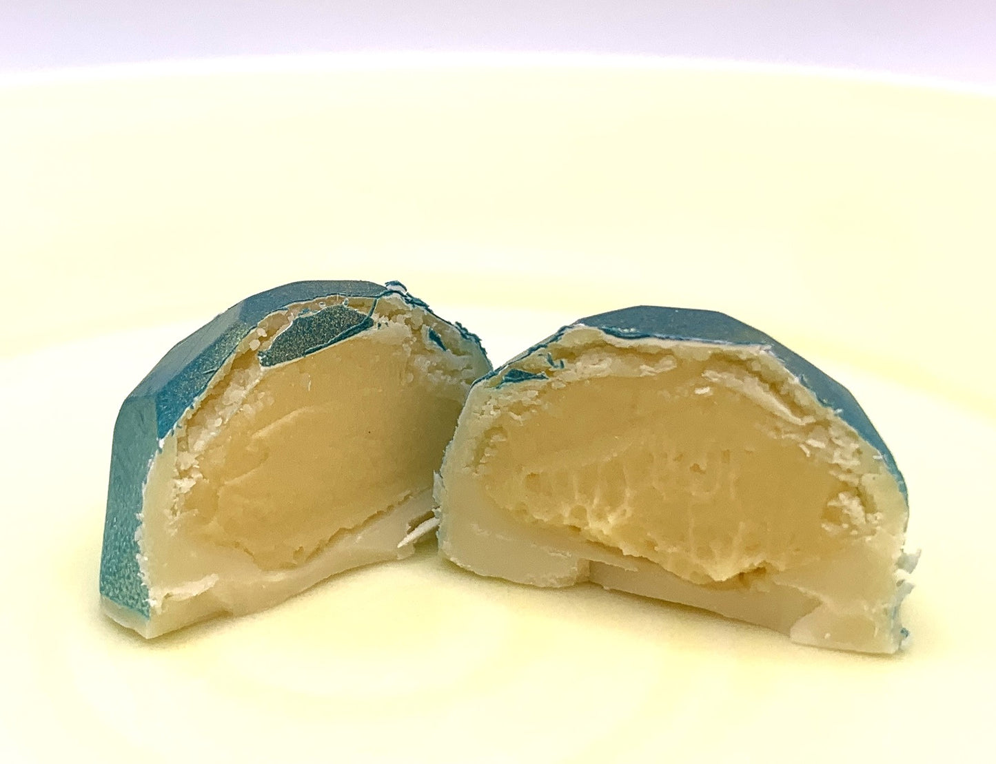 Lemon Ganache filled White Chocolate Bonbon