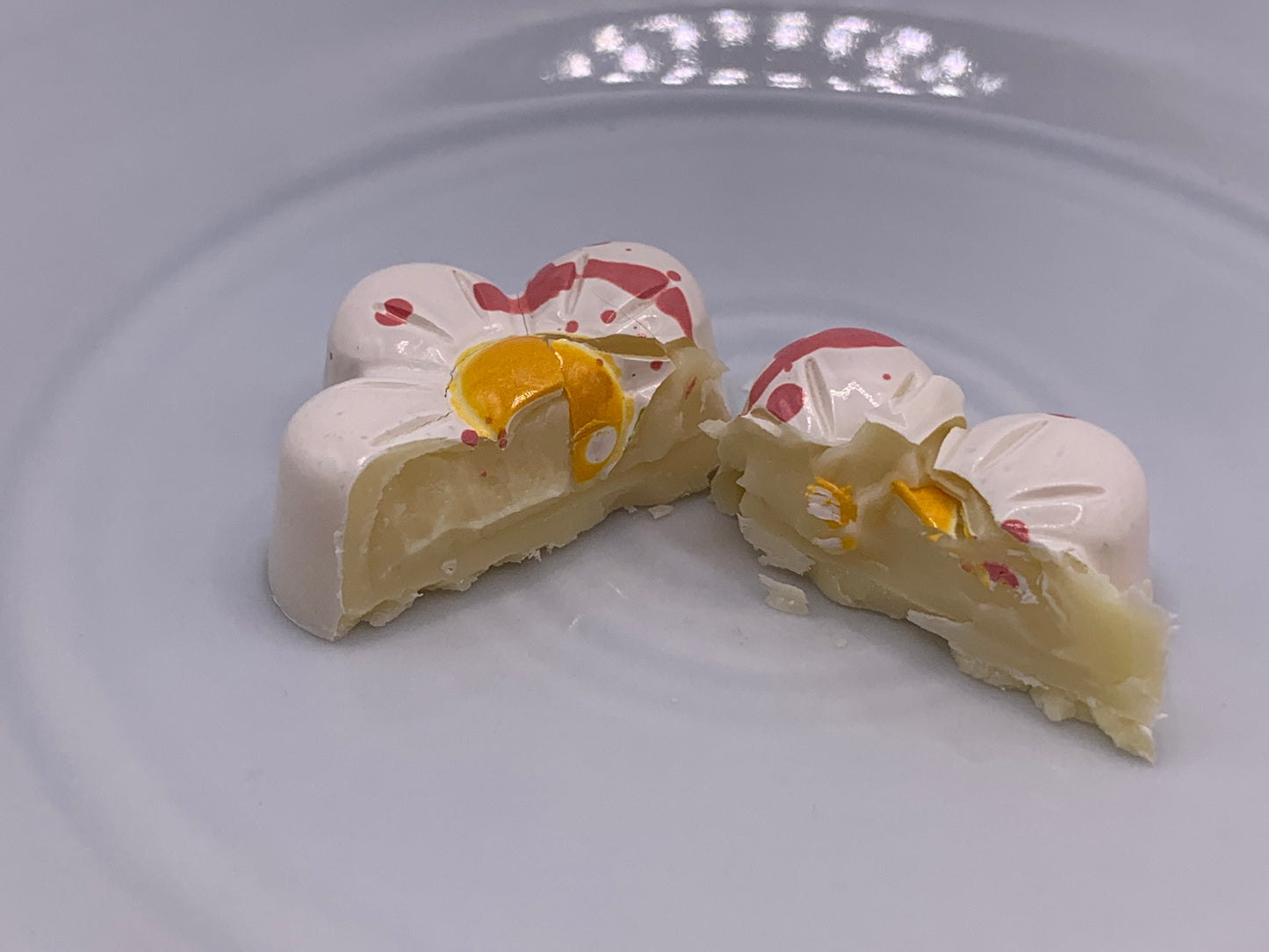 Lemon Ganache filled White Chocolate Bonbon
