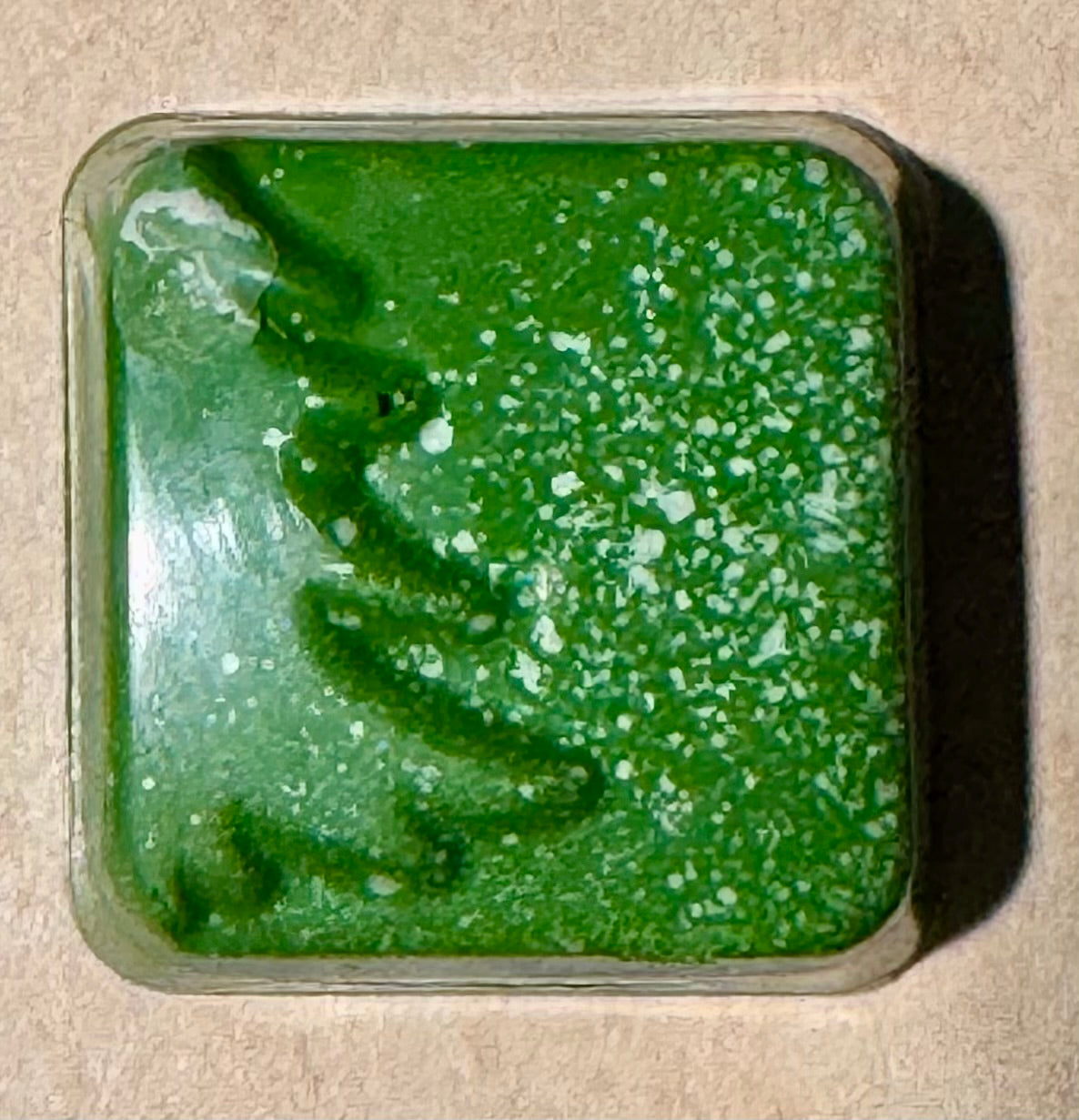 PEPPERMINT PATTY filled Dark Chocolate Bonbon